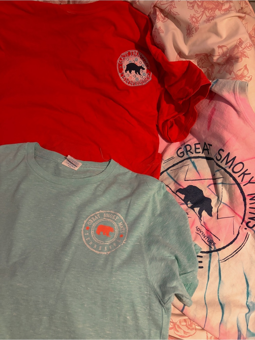 Bundle of 3 graphic tees
